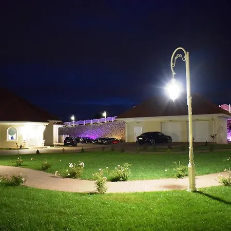 Sekowski Dwor Sękowa