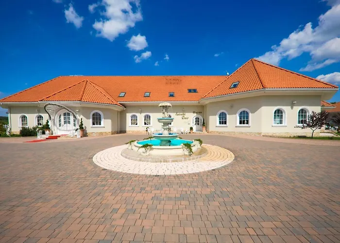 Sękowski Dwór Hotel